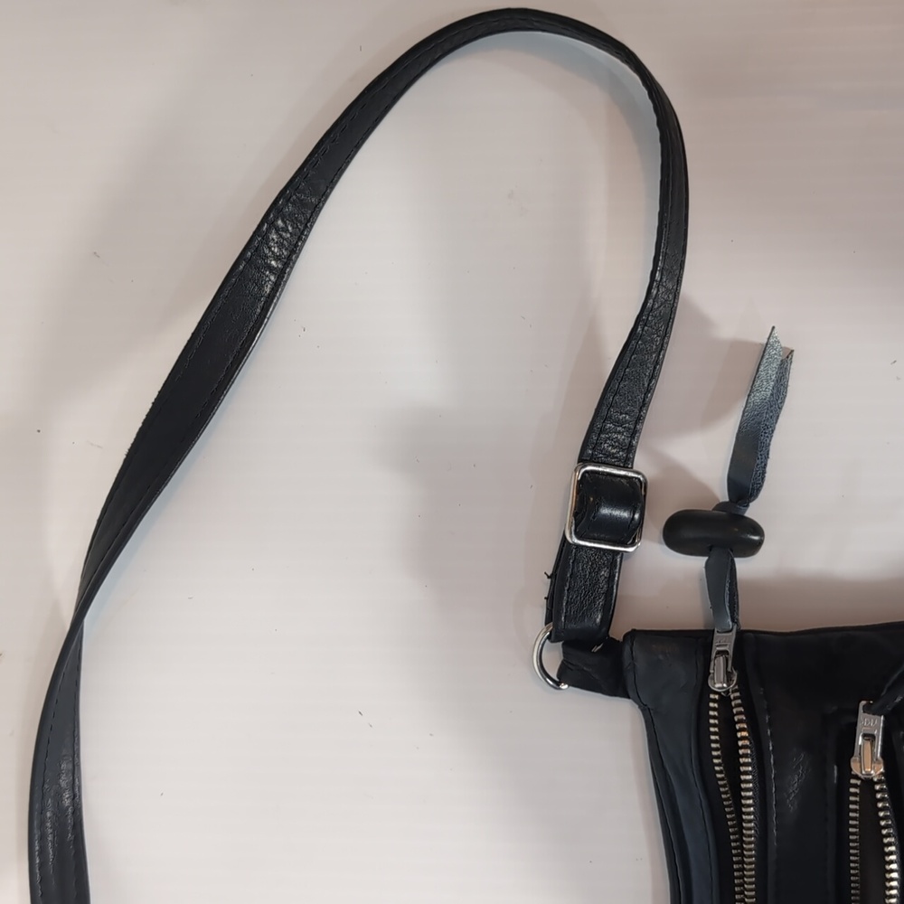 Indian Summer Leather Design Black and Green Women's Crossbody Bag - Picture 6 of 10